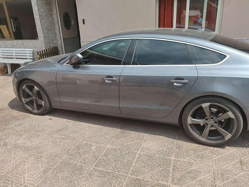 Grigio Usata 2013 Audi A5 Sportback Due volumi | 16.900 € (Buon prezzo) - Immagine 1/4