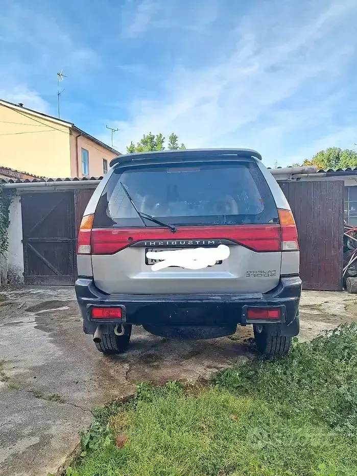 Usata Mitsubishi Pajero Sport 100 CV (73 kW) 1998 Grigio SUV