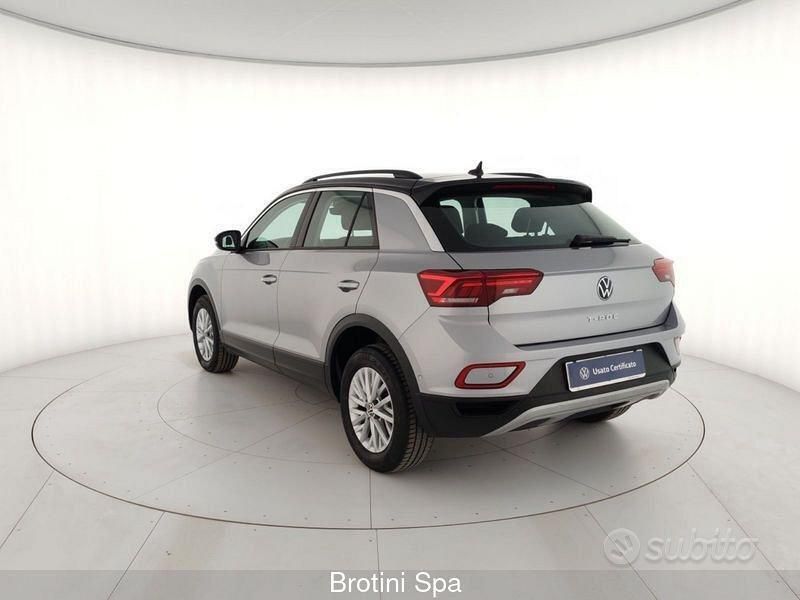 Usata VW T-Roc Life 150 CV (110 kW) 2024 Grigio SUV