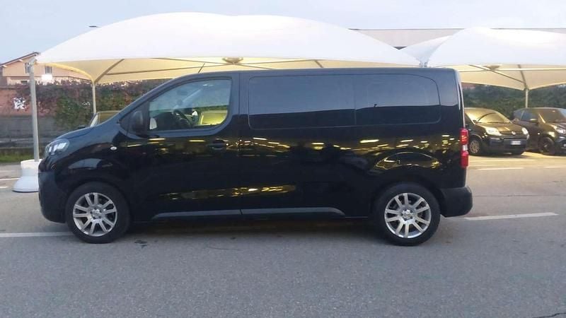 Usata Opel Zafira Life Edition 120 CV (88 kW) 2020 Nero Monovolume