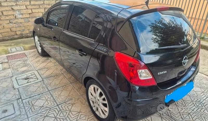 Usata Opel Corsa 2009 Nero Utilitaria