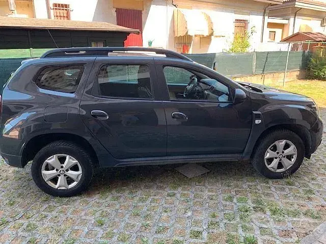 Usata Dacia Duster Comfort 101 CV (74 kW) 2020 Grigio SUV