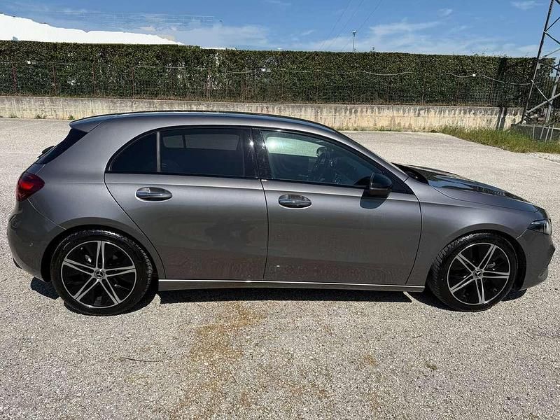 Usata Mercedes A180 Advanced Plus 116 CV (85 kW) 2023 Grigio Berlina