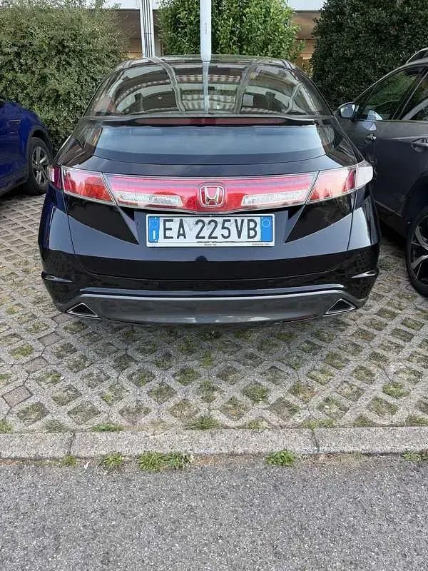 Usata Honda Civic Elegance 99 CV (72 kW) 2009 Berlina