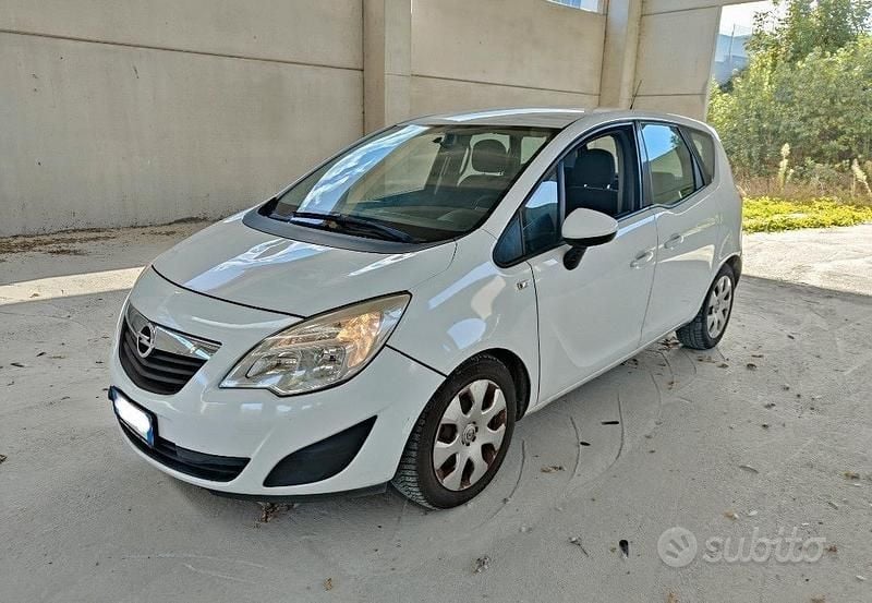 Usata Opel Meriva 95 CV (69 kW) 2012 Monovolume