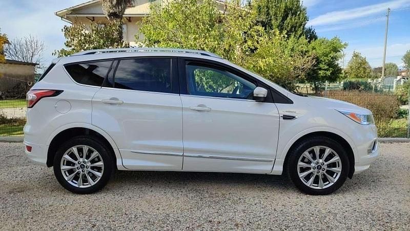Usata Ford Kuga Vignale 180 CV (132 kW) 2017 Bianco SUV