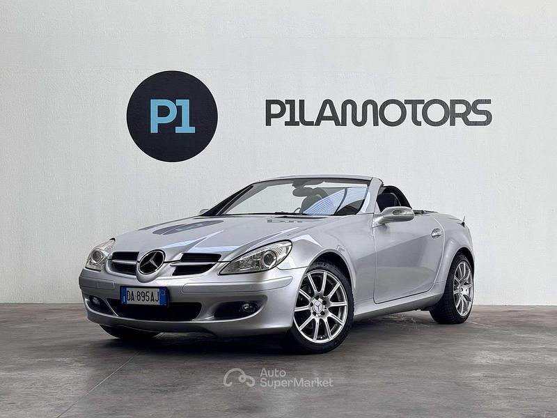 Argento Usata 2006 Mercedes SLK200 Cabrio | 10.900 € (Buon prezzo) - Immagine 1/4