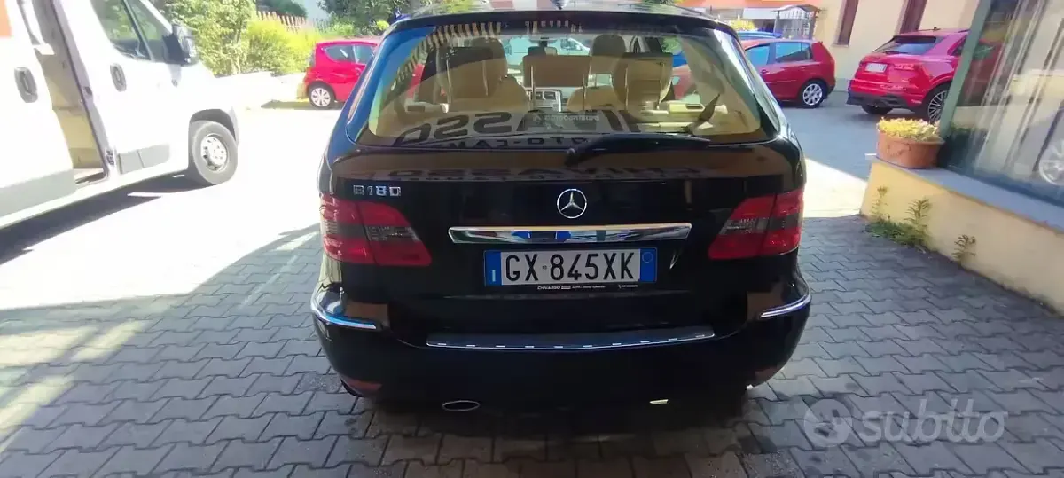 Usata Mercedes B180 116 CV (85 kW) 2009 Nero Monovolume