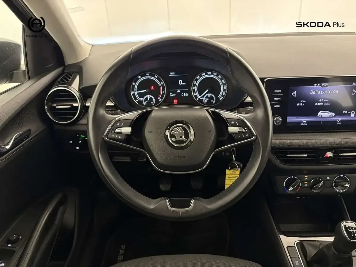 Usata Skoda Fabia Ambition 65 CV (47 kW) 2023 Grigio Utilitaria