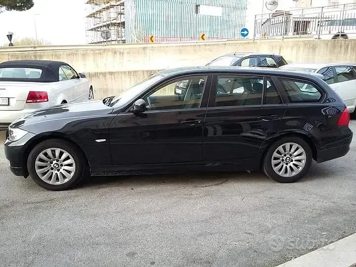 Usata BMW 320 177 CV (130 kW) 2008 Nero Station wagon