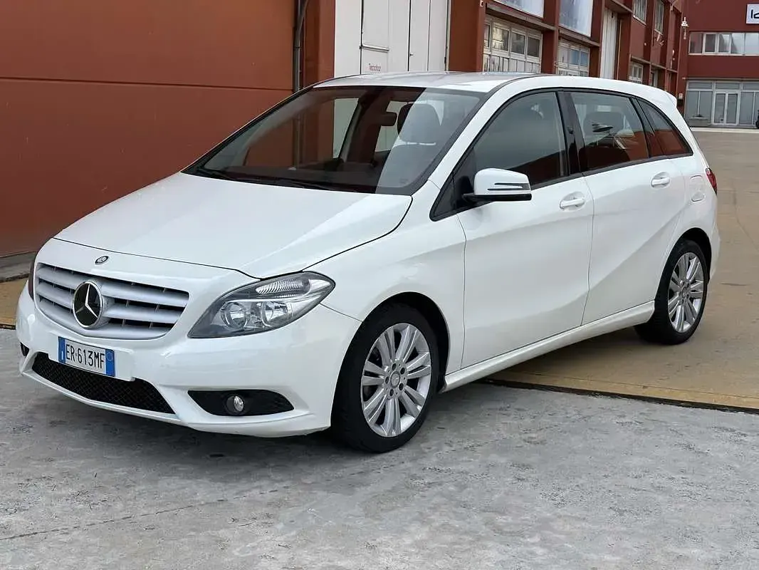 Usata Mercedes B180 Executive 109 CV (80 kW) 2013 Utilitaria