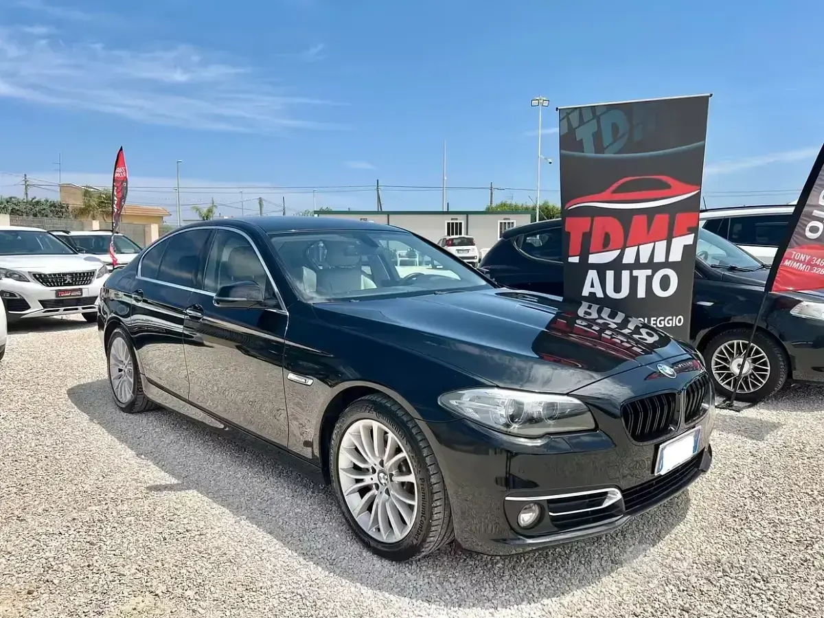 Usata BMW 520 Luxury Line 184 CV (135 kW) 2014 Nero Berlina
