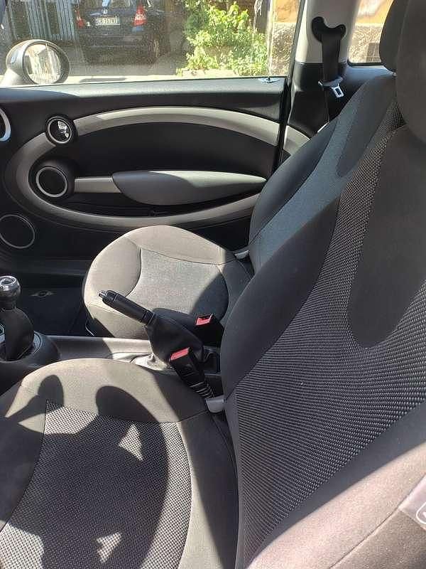 Begagnad Mini ONE 95 HK (69 kW) 2008 Halvkombi