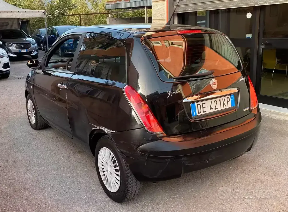 Usata Lancia Ypsilon 69 CV (50 kW) 2006 Nero Utilitaria