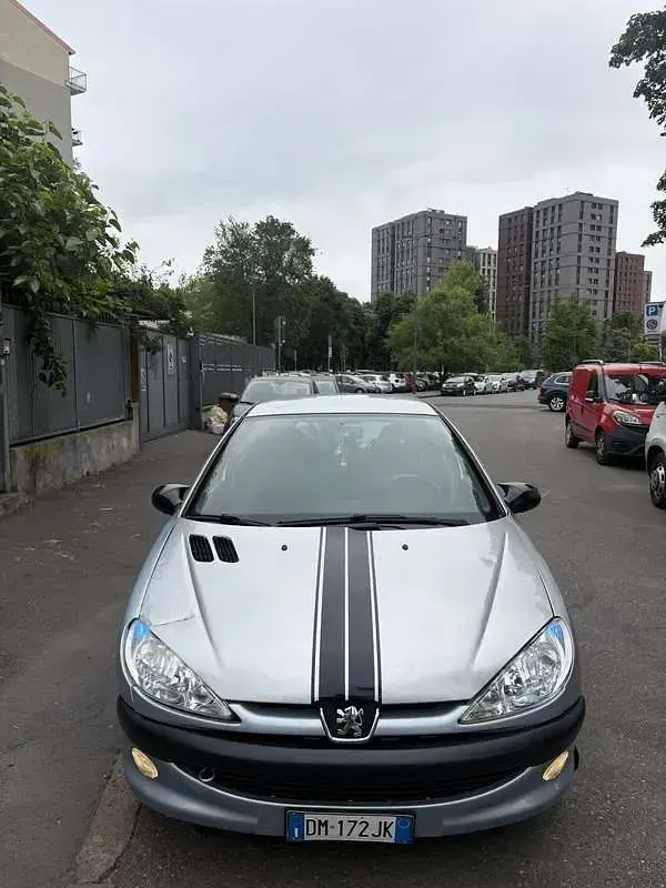 Usata Peugeot 206 75 CV (55 kW) 2009 Berlina