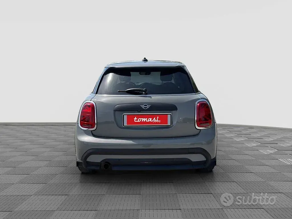 Usata Mini ONE Classic 75 CV (55 kW) 2021 Grigio Utilitaria