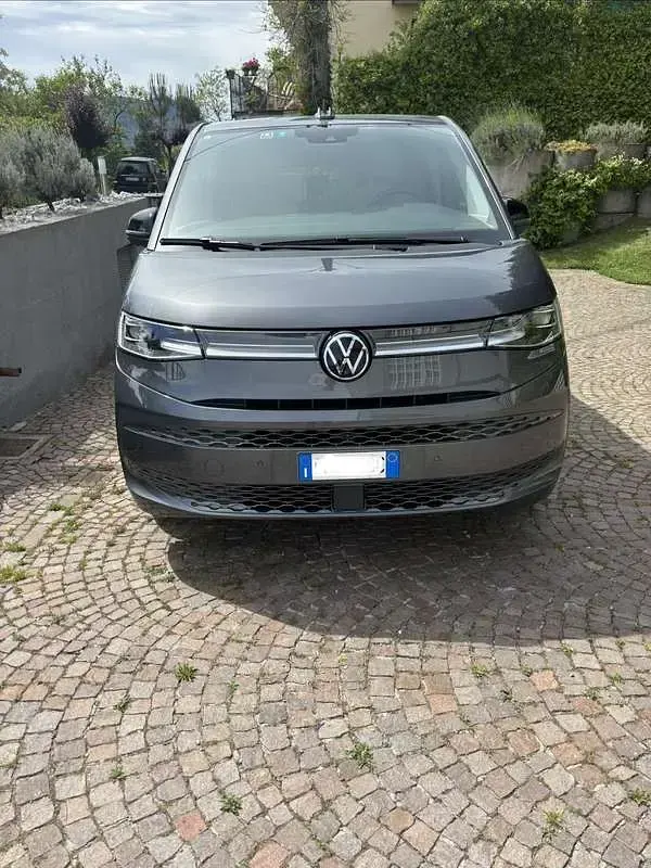 Usata VW Multivan Style 150 CV (110 kW) 2023 Monovolume