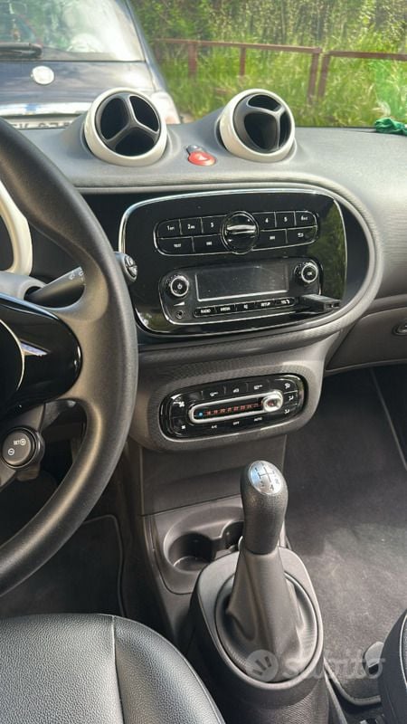 Usata 2016 Smart ForTwo Coupé Utilitaria | 9000 € (Ottimo prezzo) - Immagine 1/4