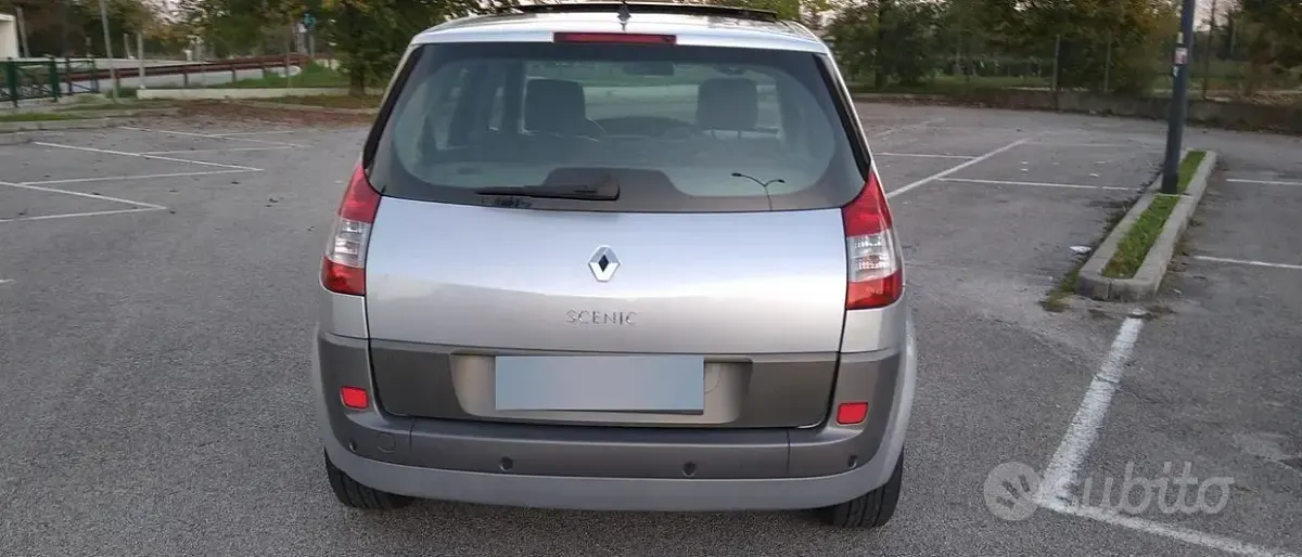 Usata Renault Scénic II Exception 135 CV (99 kW) 2005 Grigio Monovolume