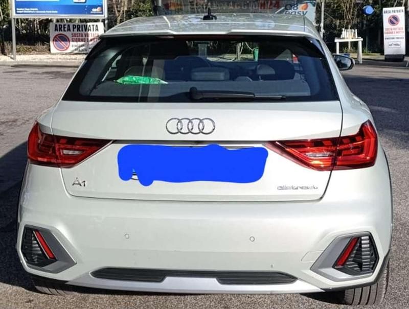 Usata Audi A1 Ambiente 110 CV (80 kW) 2023 Argento SUV