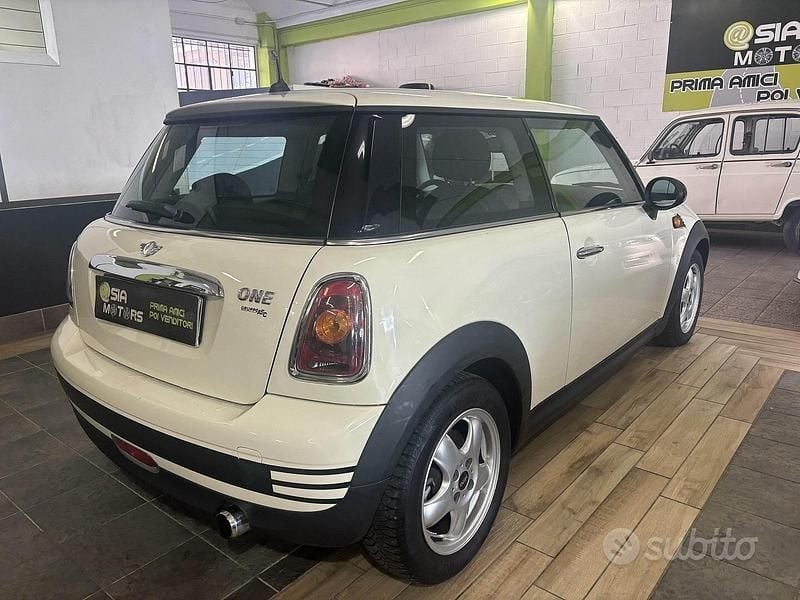 Usata Mini ONE 95 CV (69 kW) 2007 Bianco Utilitaria