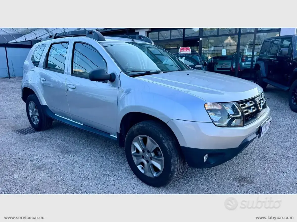 Usata Dacia Duster 109 CV (80 kW) 2016 Argento SUV