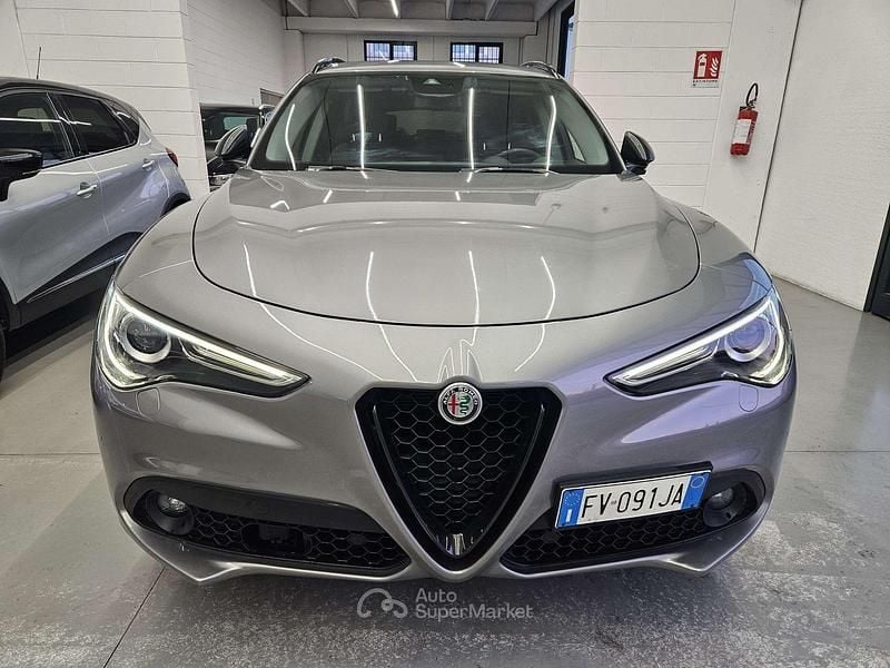 Usata Alfa Romeo Stelvio Business 190 CV (139 kW) 2019 Grigio SUV