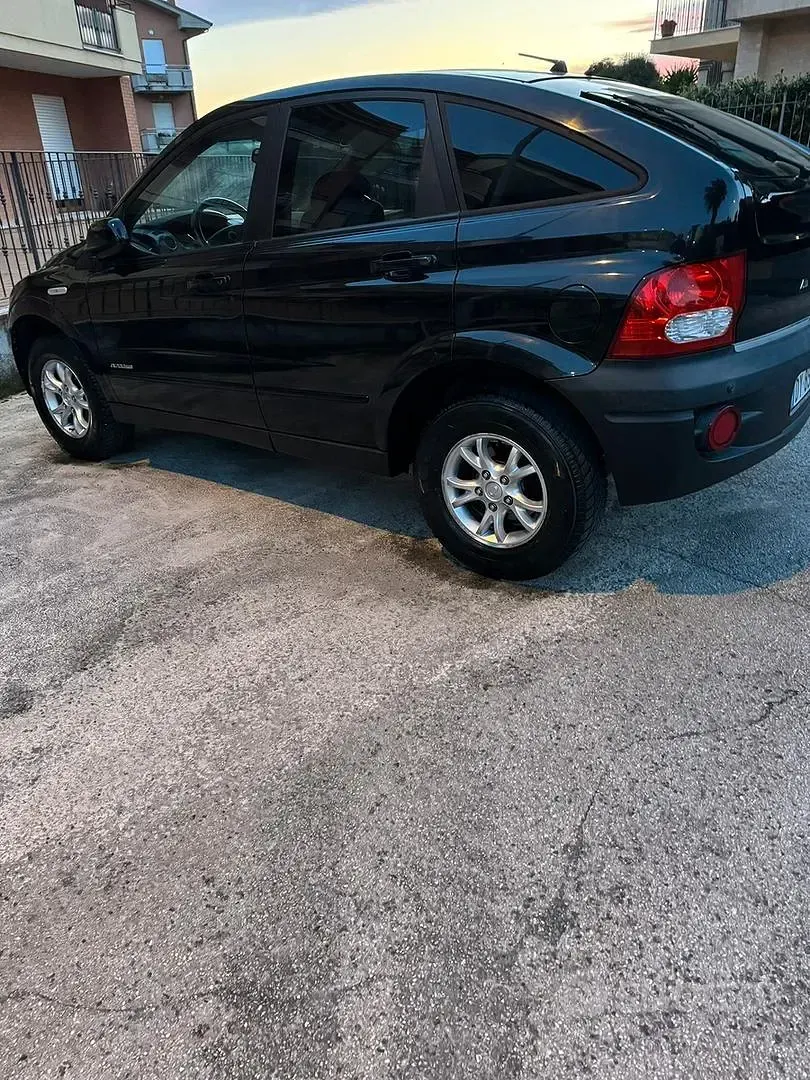 Usata SsangYong Actyon 141 CV (103 kW) 2009 Nero SUV