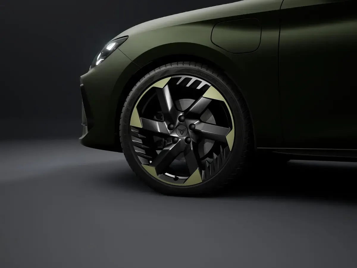 Nuova Cupra Leon 204 CV (150 kW) 2026
