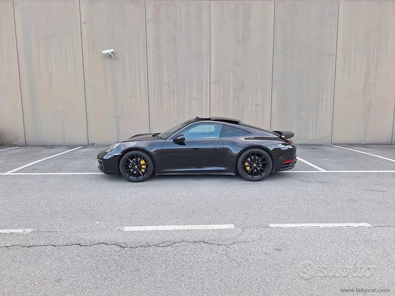 Usata Porsche 911 Carrera 4 385 CV (283 kW) 2020 Nero Coupé