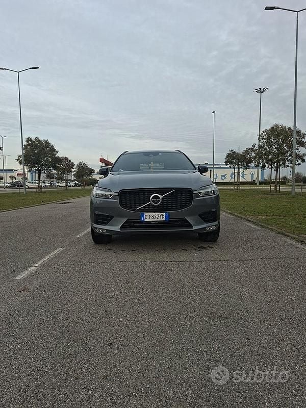 Usata Volvo XC60 R-Design 2021 Grigio SUV