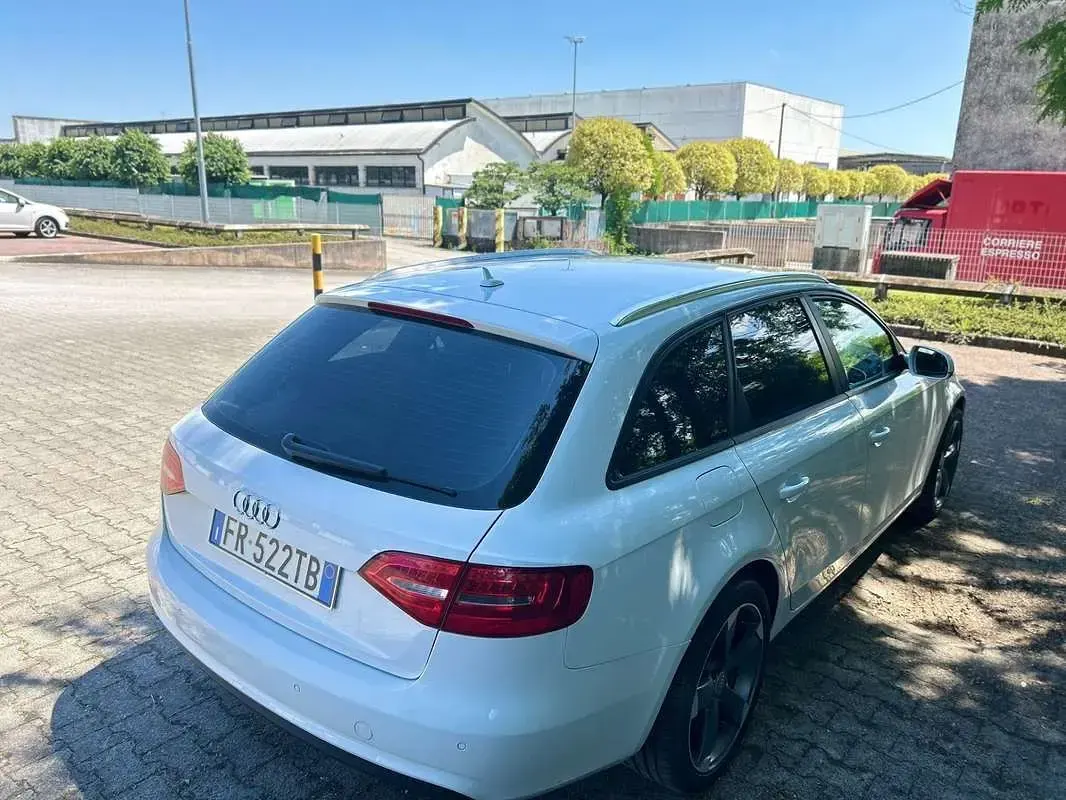 Usata Audi A4 Business Plus 150 CV (110 kW) 2015 Bianco Station wagon