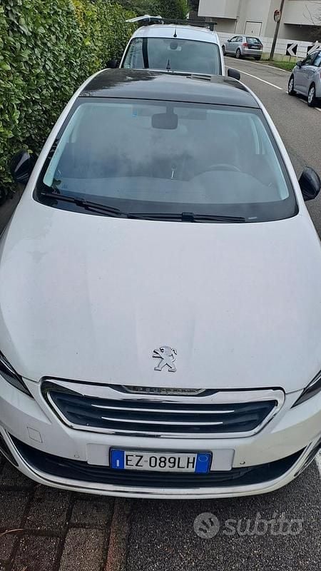 Usata Peugeot 308 116 CV (85 kW) 2015 Bianco Berlina
