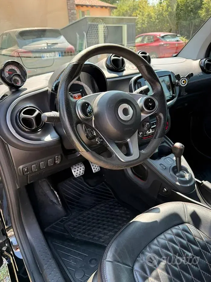 Usata Smart ForTwo Cabrio Passion 90 CV (66 kW) 2019 Nero Cabrio