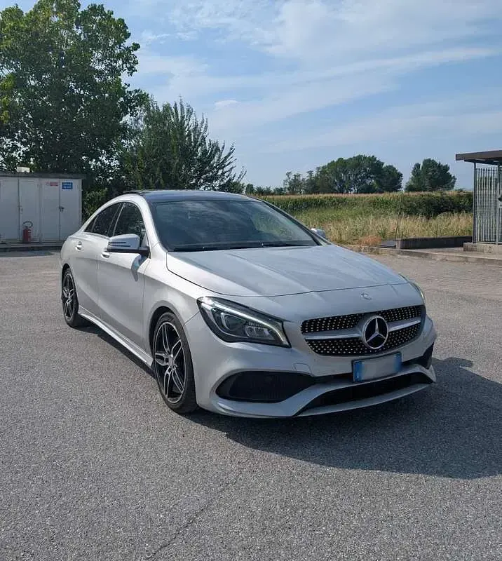 Usata Mercedes CLA200 Premium 136 CV (100 kW) 2016 Grigio Coupé