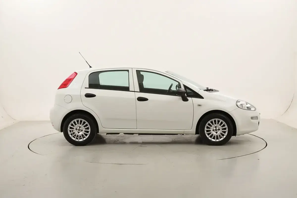 Usata Fiat Punto Street 95 CV (69 kW) 2018 Utilitaria