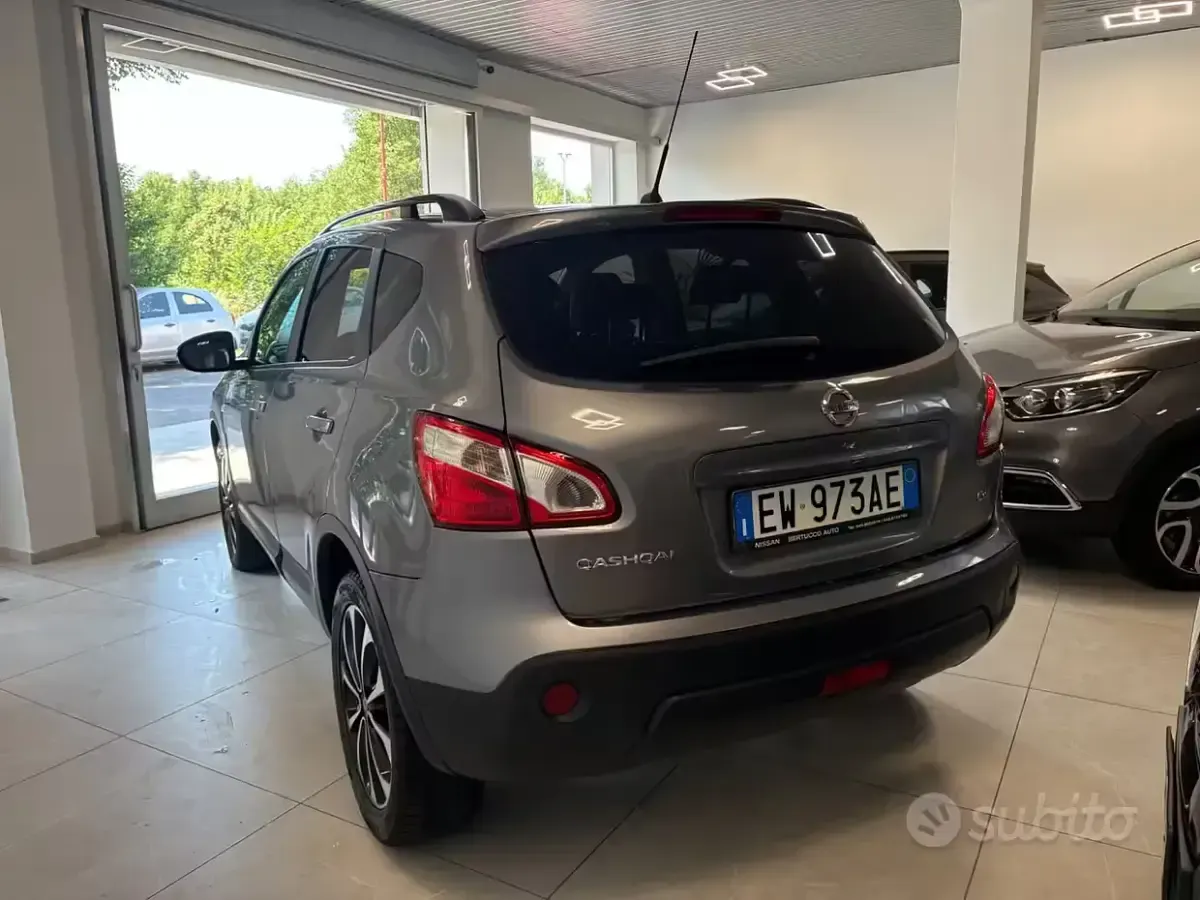 Usata Nissan Qashqai Tekna 110 CV (80 kW) 2014 Grigio SUV