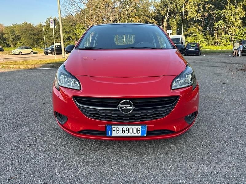 Usata Opel Corsa Cosmo 75 CV (55 kW) 2015 Rosso Coupé