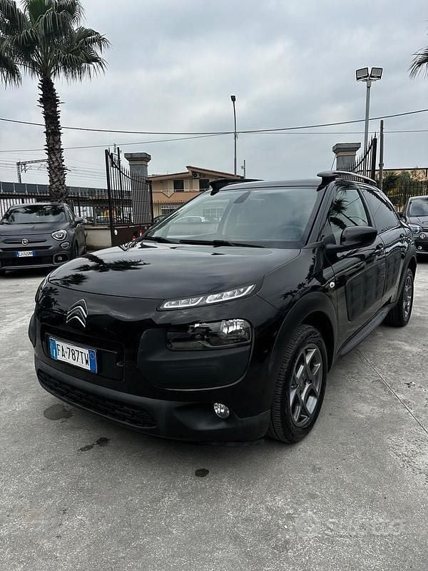 Occasion Citroën C4 Shine 99 ch (72 kW) 2015 Noir SUV