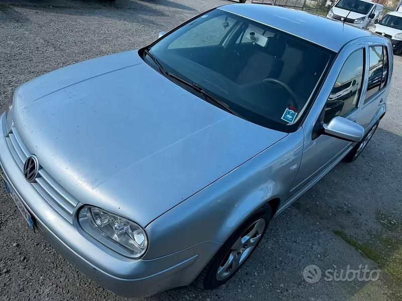 Usata VW Golf IV Highline 130 CV (95 kW) 2002 Grigio Berlina