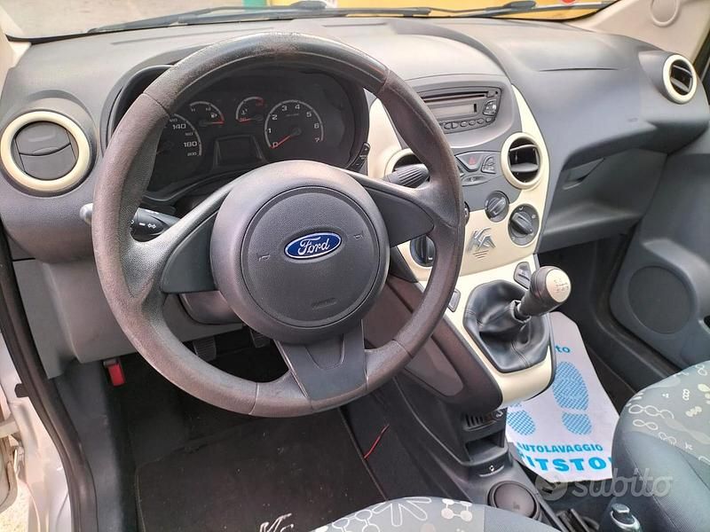 Usata Ford Ka 75 CV (55 kW) 2011 Grigio Utilitaria