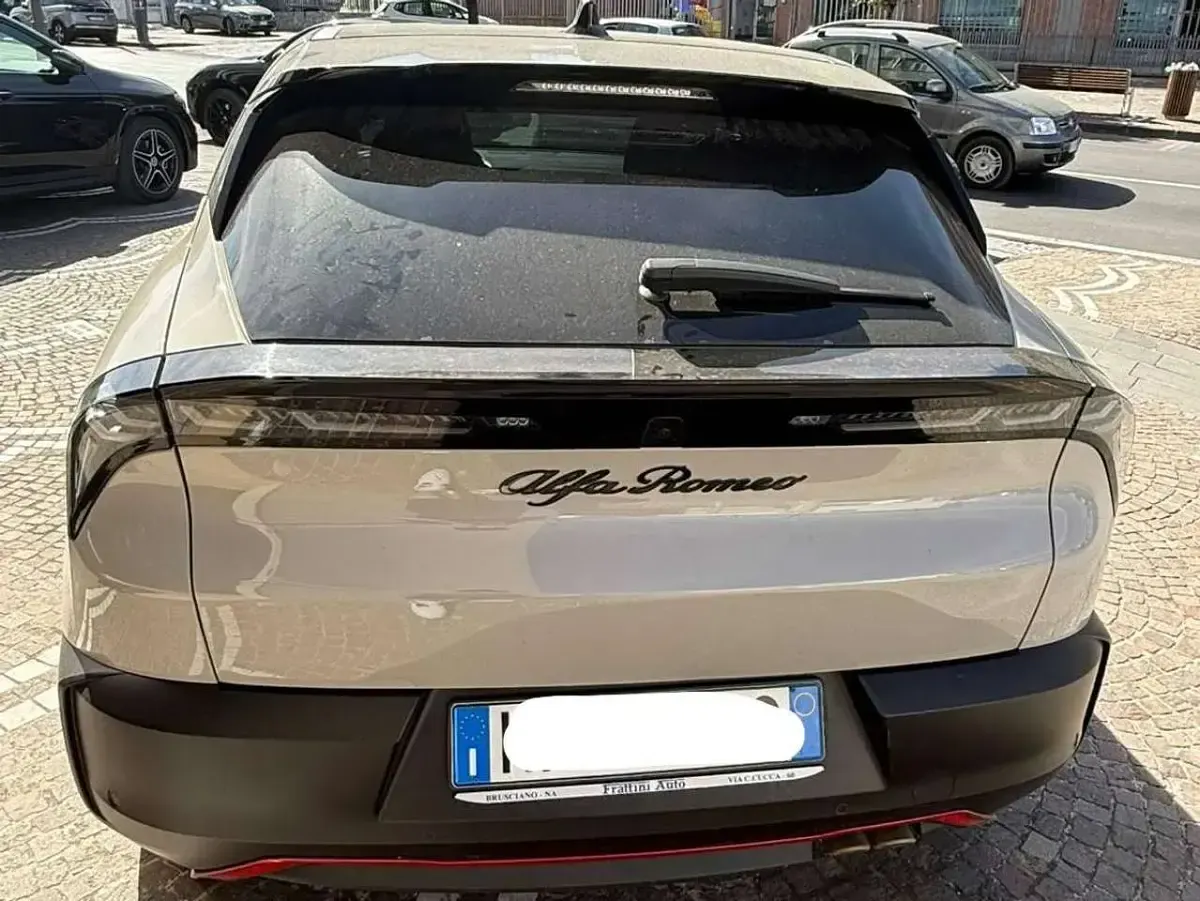 Usata Alfa Romeo GT Junior Edizione Speciale 136 CV (100 kW) 2025 Beige SUV