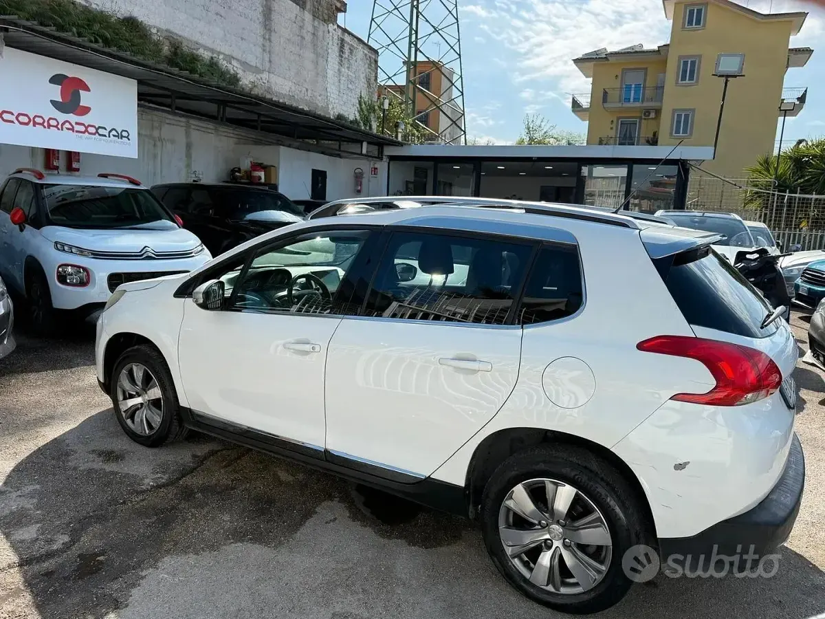 Usata Peugeot 2008 Allure 115 CV (84 kW) 2015 Bianco SUV
