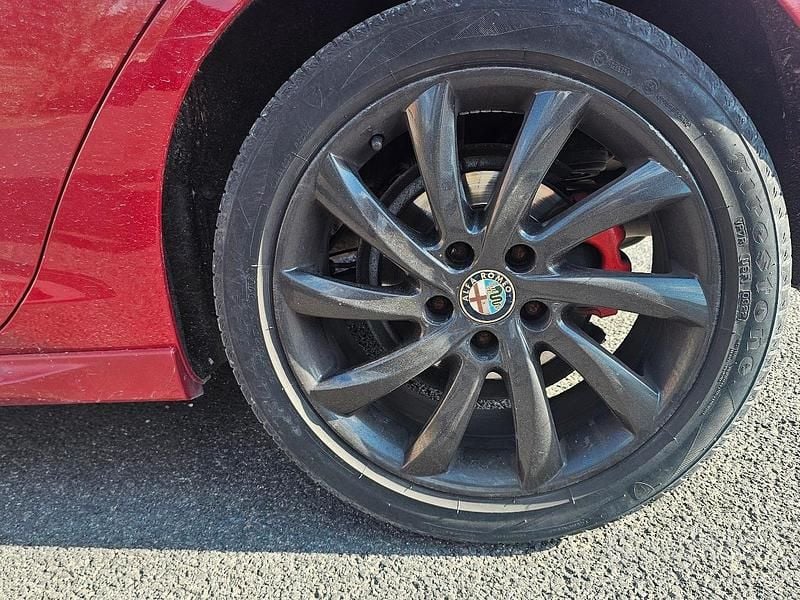 Usata Alfa Romeo Giulietta Progression 170 CV (125 kW) 2010 Rosso Berlina