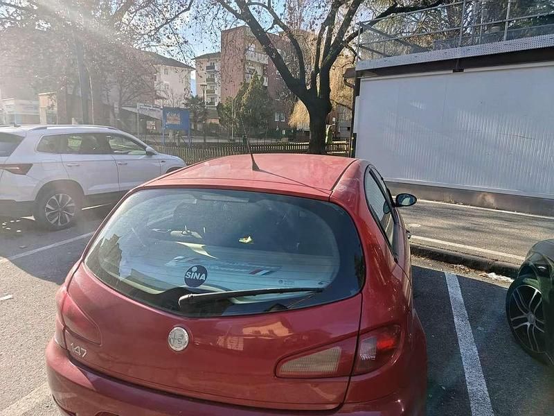 Usata Alfa Romeo 147 Exclusive 120 CV (88 kW) 2008 Rosso Utilitaria