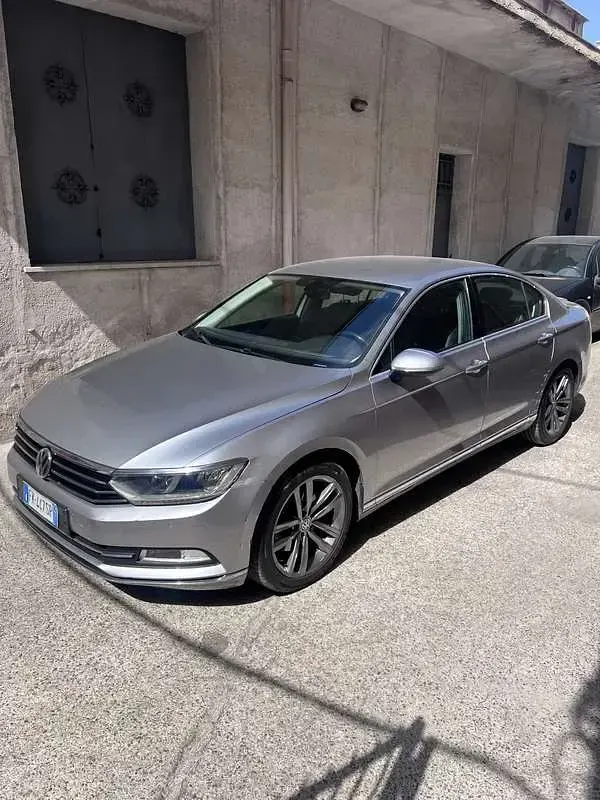Usata VW Passat Executive 150 CV (110 kW) 2017 Berlina