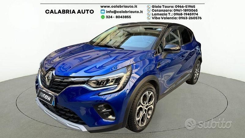 Usata Renault Captur Techno 145 CV (106 kW) 2022 Blu scuro SUV