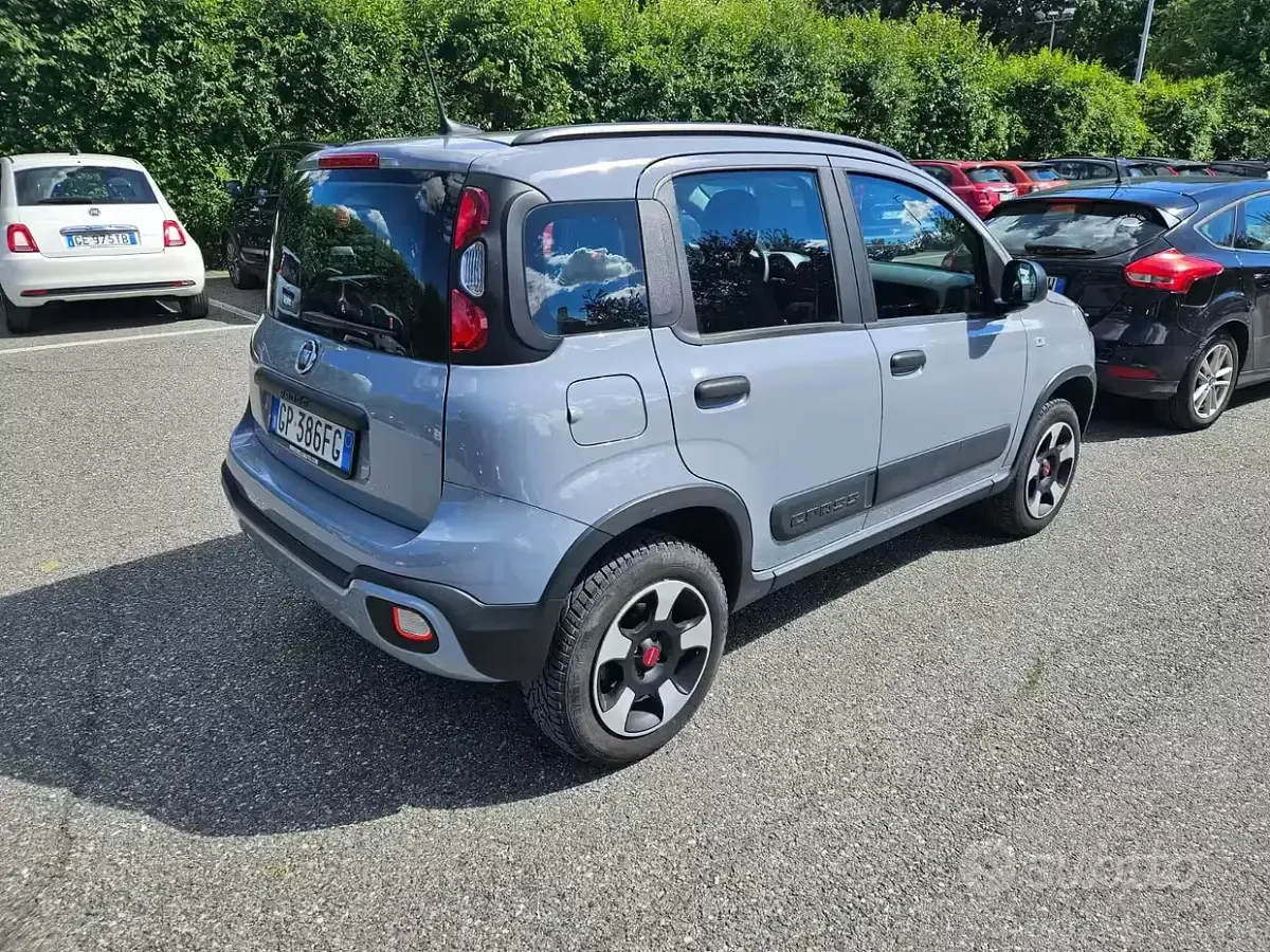 Usata Fiat Panda Cross Cross 86 CV (63 kW) 2023 Grigio Utilitaria