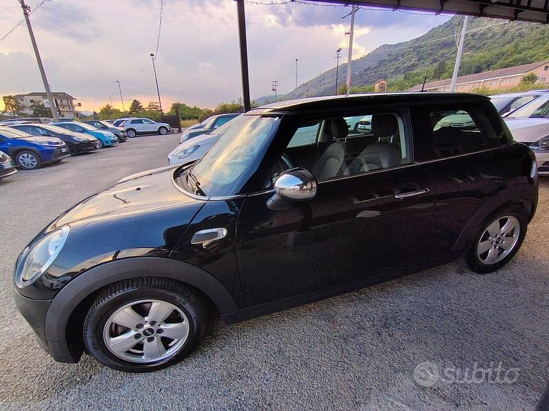 Usata Mini One D Business 116 CV (85 kW) 2014 Nero Utilitaria
