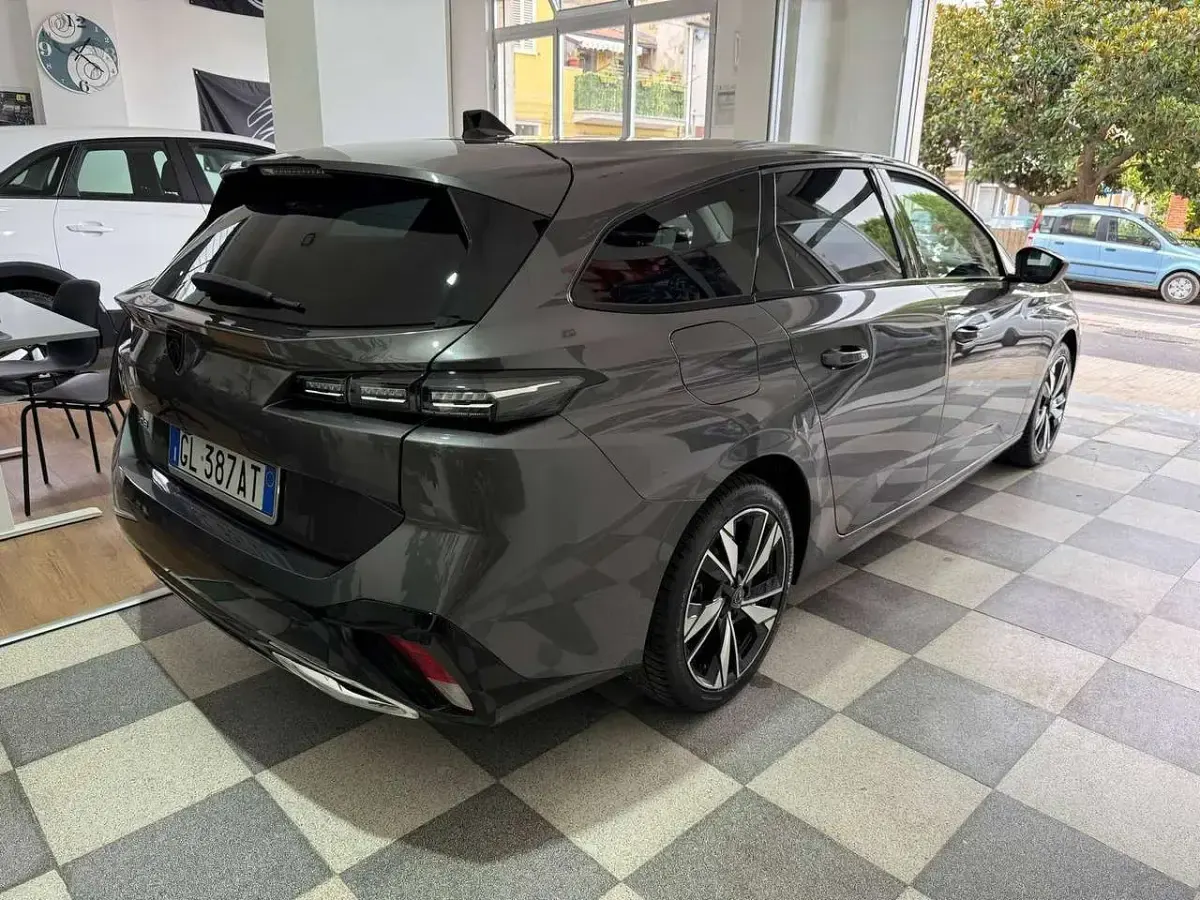 Usata Peugeot 308 Allure 131 CV (96 kW) 2022 Grigio Station wagon